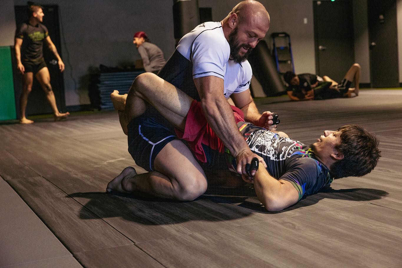 LIONTEK Single Finger Sleeve Pair - Sports Compression Finger Sleeve for BJJ, MMA, Basketball, Weight Lifting, and More by Liontek