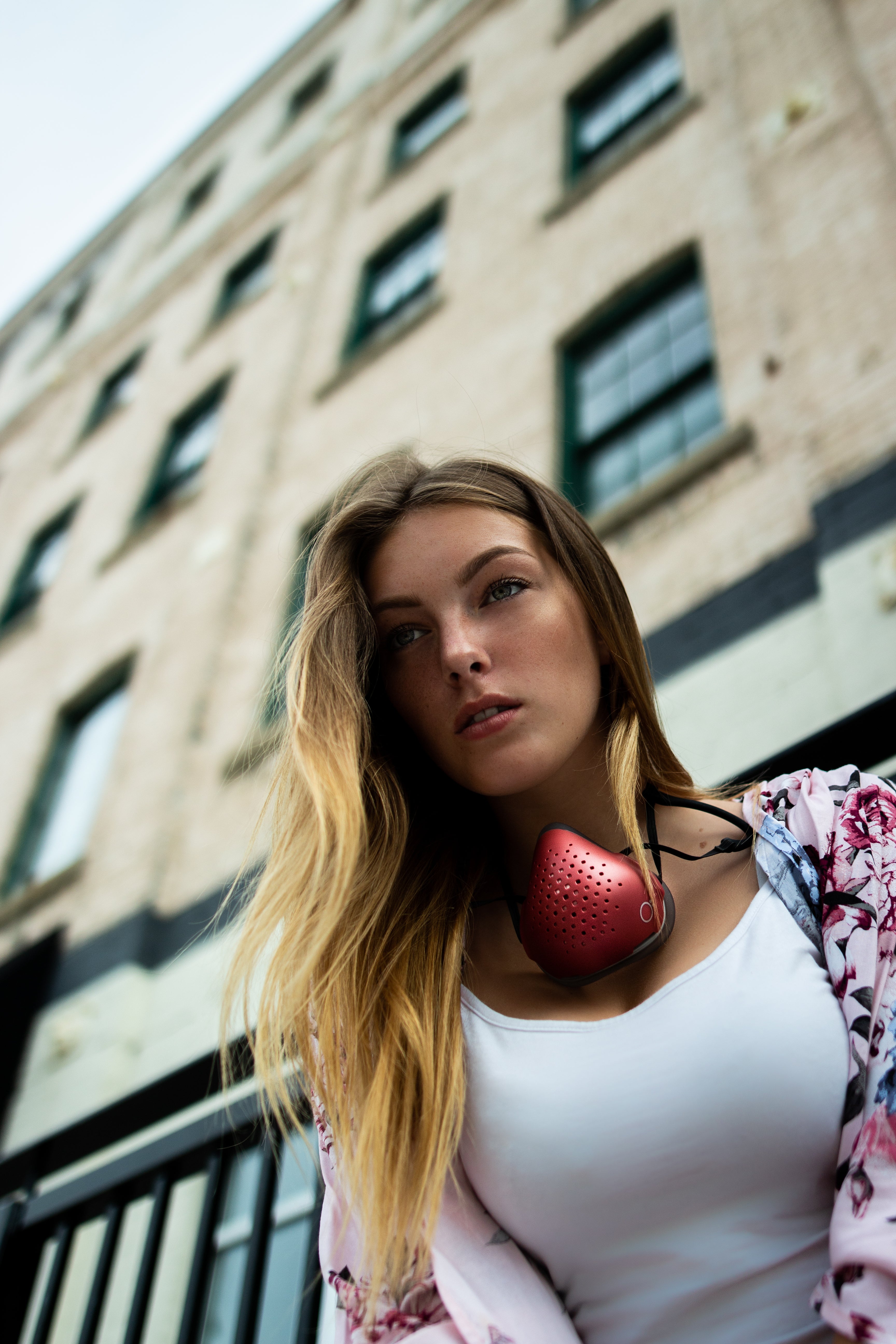 O2 Curve Shell - Red by O2Canada.com